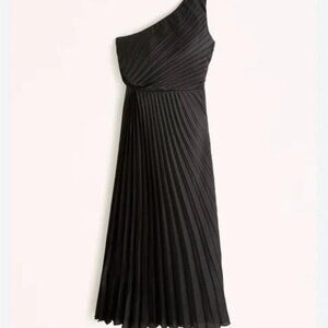 NWT ABERCROMBIE & FITCH Giselle Pleated One Shoulder Maxi Dress in Black Size M